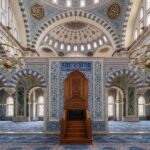 El Oyması Ahşap Cami Minberi – İslami Motifli Lüks Cami Minberi – özel üretim ahşap ürün detay görünümü 2