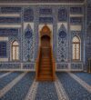 Ahşap Cami Minberi – El Oyması İslami Motifli Cami Minberi – ahşap korkuluk detay görünümü 2