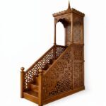 Ahşap Cami Minberi – El Oyması İslami Motifli Cami Minberi – özel üretim ahşap ürün detay görünümü 4