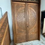 El İşçiliği Ahşap Cami Kapısı – Hat Sanatlı ve Motifli Özel Tasarım – özel üretim ahşap kapı detay görünümü 1
