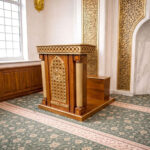 Ahşap Cami Minberi – El İşçiliği Oyma Detaylı Cami Minberi – özel üretim özel üretim ahşap raf