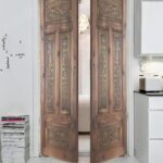 Olympos Motifli Ahşap Kapı – Stonewood 100 × 220 – özel üretim ahşap kapı detay görünümü 6