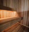 Ev Tipi Portatif Sauna – Stonewood Kuğu 12 m² – özel üretim ahşap kapı detay görünümü 7