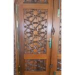 Modern Ahşap Cami Giriş Kapısı – özel üretim ahşap kapı detay görünümü 2